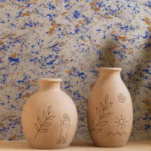 🌟 GÖRSEL ALT METNİ (ALT TEXT) 🎨 Yüzey Uygulama Tanımı Galaxy İtalyan dekoratif boya uygulaması ile hazırlanmış flekli ve ışıltılı duvar yüzeyi; akrilik esaslı özel yapısı, ışıkla değişen tanecikli görünümü ve modern dekoratif karakteri ile premium iç mekân kaplama sistemi ✨ Yüzey Detayları ◆ Işıltılı flek parçacıklı dekoratif görünüm ◆ Işığa göre değişen yansımalar ◆ Yumuşak ve estetik yüzey hareketi ◆ Derinlik kazandıran modern doku yapısı 🏠 Mekân Etkisi ◆ Ortama lüks ve çağdaş atmosfer kazandırır ◆ Duvarı vurgu alanına dönüştürür ◆ Salon, ofis ve butik alanlarla uyumludur 🛠️ Profesyonel Uygulama Kalitesi İtalyanART tarafından uygulanan Galaxy sistemi; 21 yıllık tecrübe, uzman ekip ve dekoratif yüzey teknikleri ile dengeli flek dağılımı, şık görünüm ve uzun ömürlü premium sonuç sunar. 📞 İletişim Tel: +90 551 108 18 85 Web: https://www.italyanart.com/